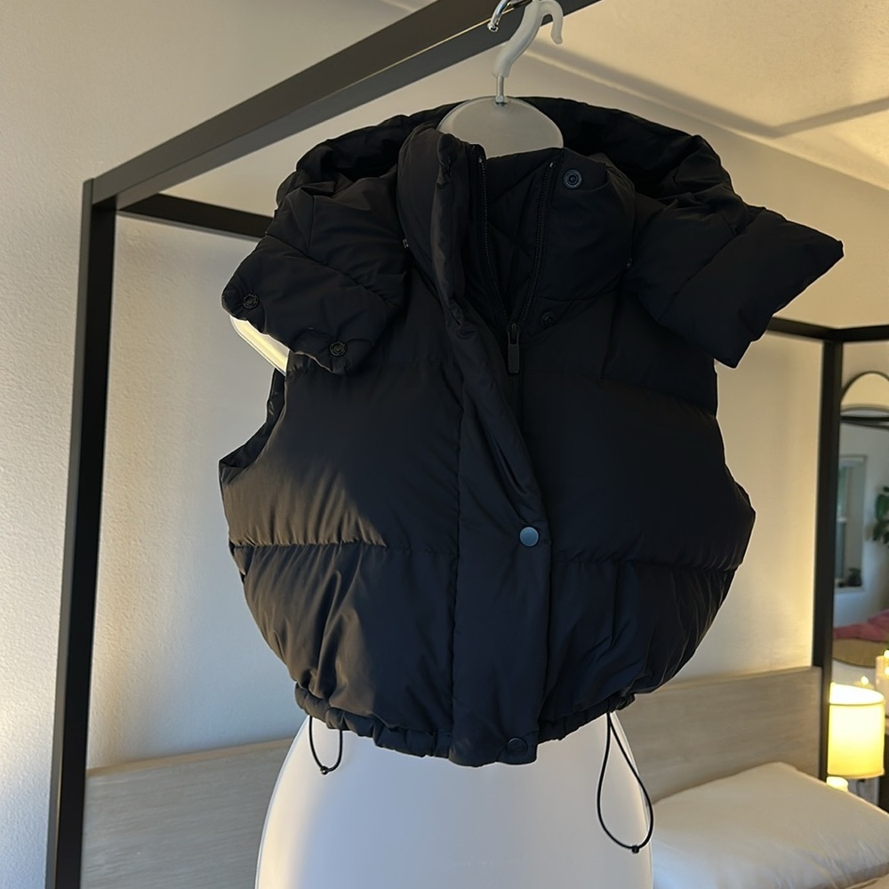 Lululemon Wunder Puff Oversized Super-Cropped Vest Black, 4 EXCELLENT CONDITION - Picture 10 of 13